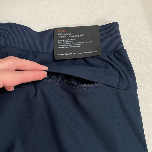 NWT lululemon Men’s ABC Joggers True Navy Size M - Picture 9 of 13